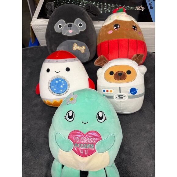 Bundle of Five 8” Squishmallows on good shape! - Picture 1 of 3